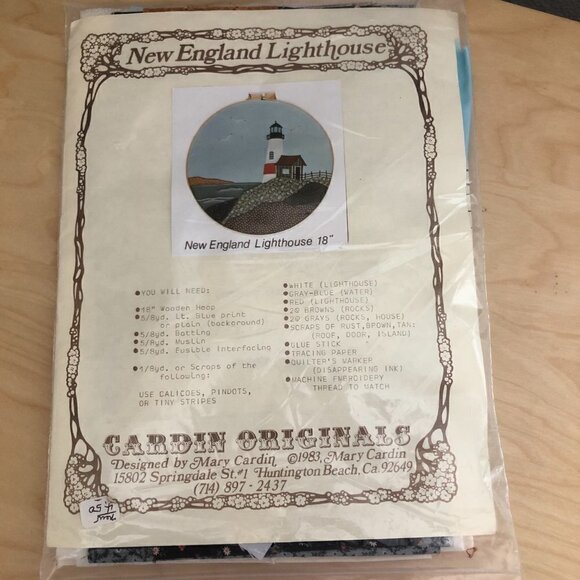 Vintage New England Lighthouse Quilted Hoop Kit - Picture 3 of 4